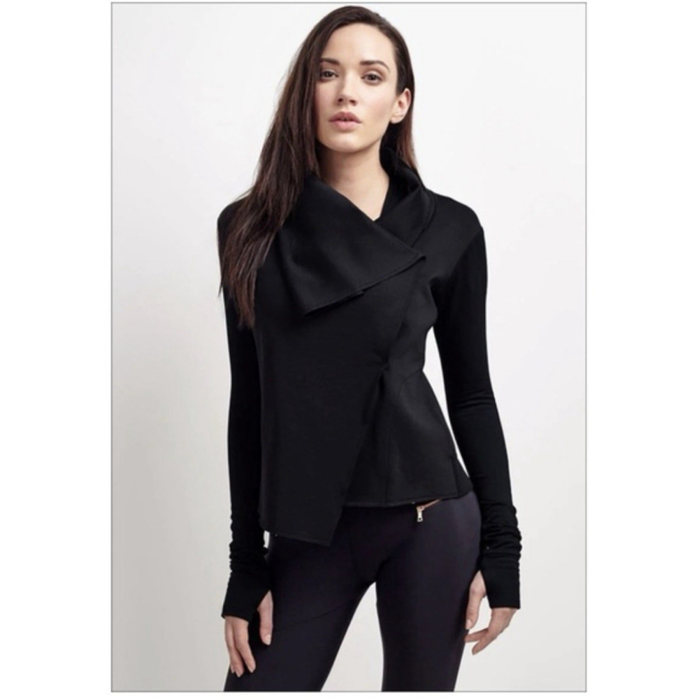 Alala Sophisticate Drape Black Jacket Medium Womens Athletic Workout Thumbholes - Picture 2 of 10